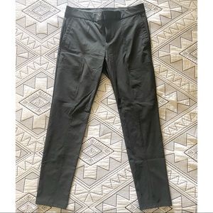 Athleta NWOT Wander Stash Skinny Pant- Size 10